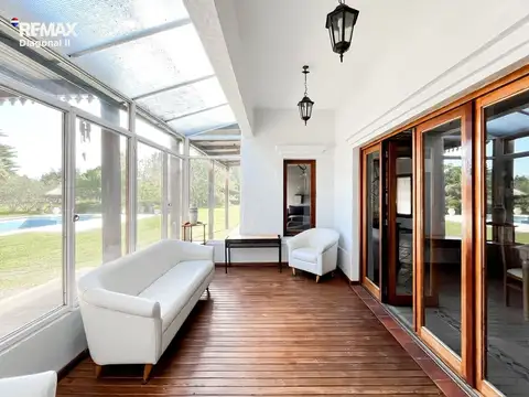 Casa 5 ambientes con 3 baños