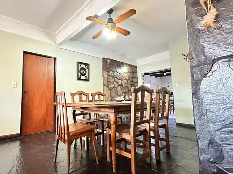 Depto Tipo Casa 12 ambientes con 5 baños