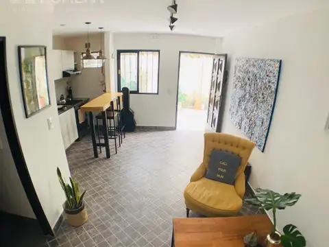 Depto Tipo Casa en Venta 50 años