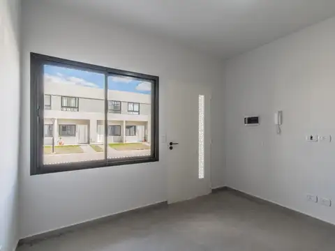 Depto Tipo Casa en Venta con 1 cocheras