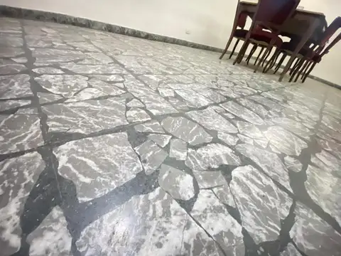 CASA EN VENTA - TERRENO PROPIO / 2 PLANTAS 7 AMBIENTES.