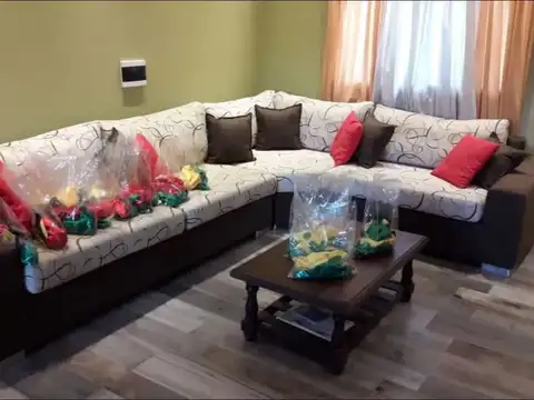 Casa en Venta con 6 cocheras