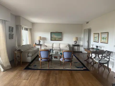 Departamento 6 ambientes con 5 baños