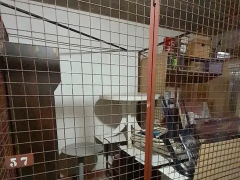 San Isidro céntrico - Departamento 2 amb reciclado con Cochera y baulera!