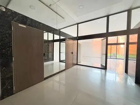 Oficina ubicada en zona centro de Rosario