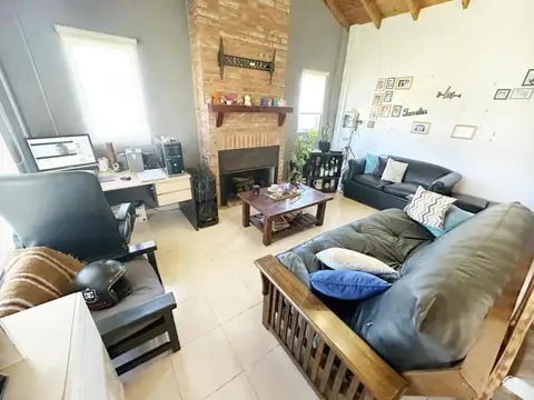 Venta de Casa con Gran Lote - Guernica