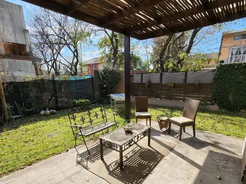 Depto Tipo Casa en Venta de 5 ambientes
