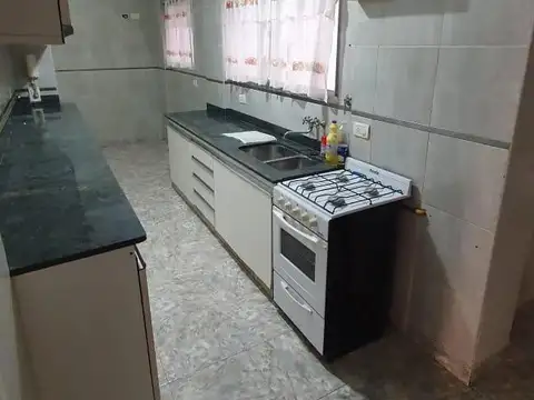 Departamento 4 ambientes con 2 baños