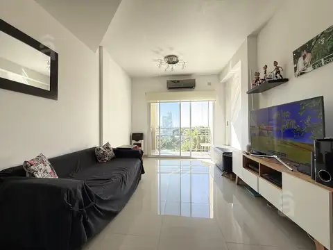 Gral Paz al 2400 entre Bv. Ballester y Buenos Aires