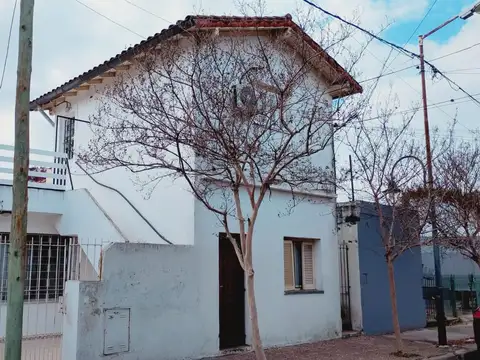 DEPTO DE 1 AMB. TIPO PH EN PLANTA ALTA