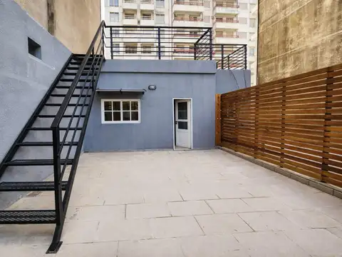 CASA EN PLANTA ALTA DE 3 DORMITORIOS CON PATIO Y TERRAZA