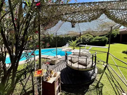 Casa 7 ambientes con 3 baños