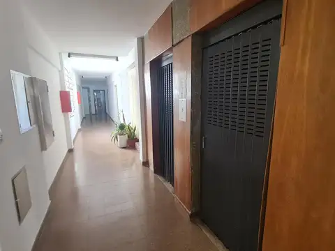 Oficina en Alquiler en Centro, $ 160.000