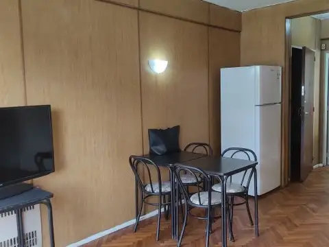 Lavalle 1700, Piso 8