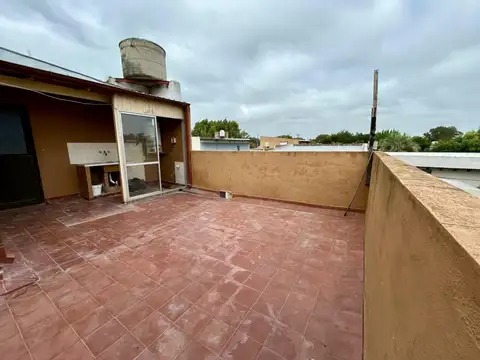 VENTA - DEPARTAMENTO EN BARRIO COMI PINI