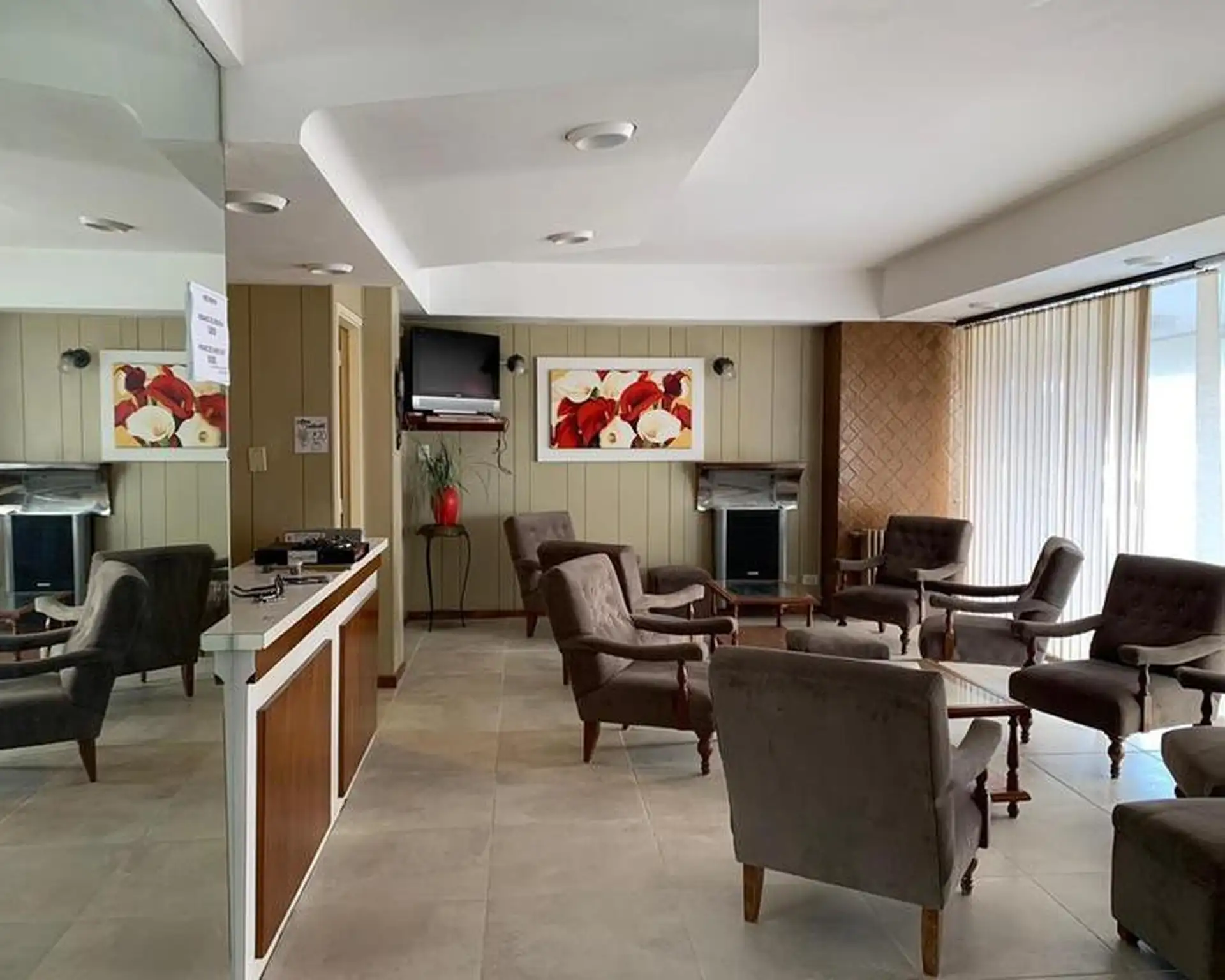 HOTEL EN VENTA ZONA LA PERLA A MTS DEL MAR