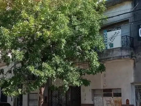 EN VENTA CASA A RESTAURAR O RECICLAR