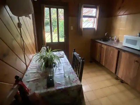 PARQUE LURO: CONFORTABLE CHALET DE 4 AMB C DEPENDENCIA