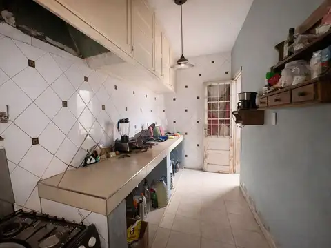 Casa 6 ambientes con 1 baño
