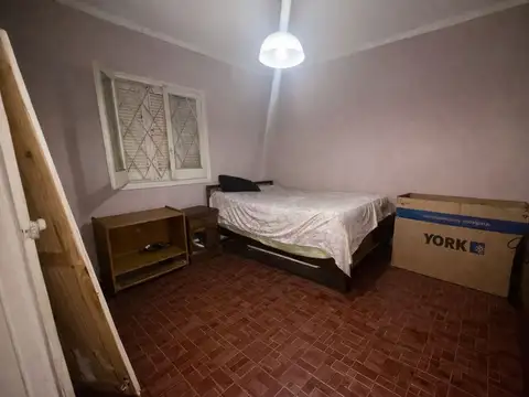 VENTA CASA A RECICLAR EN CIUDAD – ÁREA FUNDACIONAL