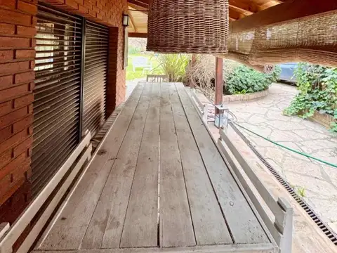 Casa 5 ambientes con 3 baños