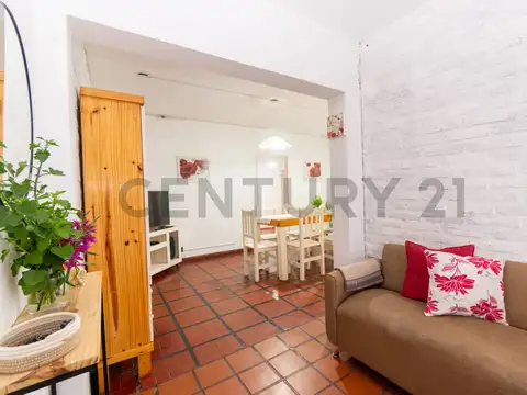 Depto Tipo Casa en Venta de 5 ambientes