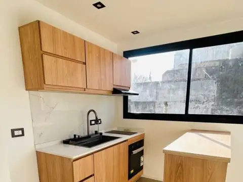 San Martin 3400, Piso 2
