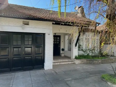 Casa 4 ambientes en venta en La Lucila