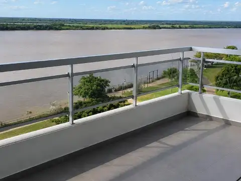 E. Lopez 2700, Piso 5°