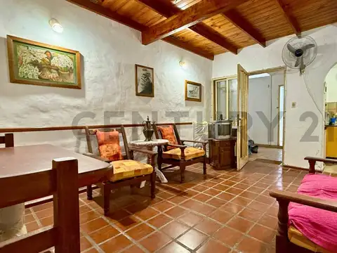 Ovidio Lagos 100, Piso 0