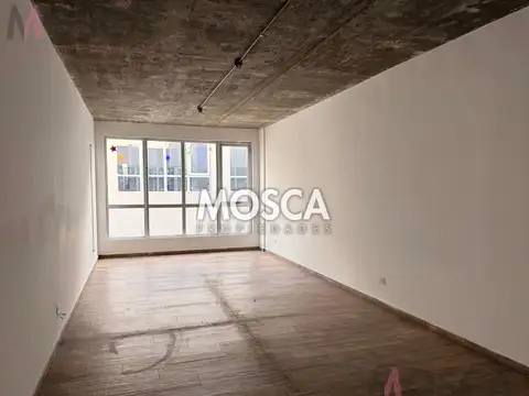 Oficina en Alquiler al Este