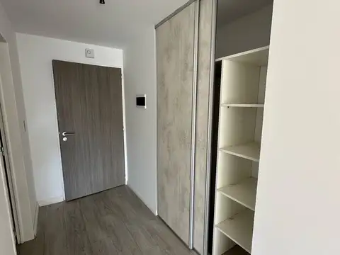 Departamento en Venta en Parque Chacabuco, USD 75.000