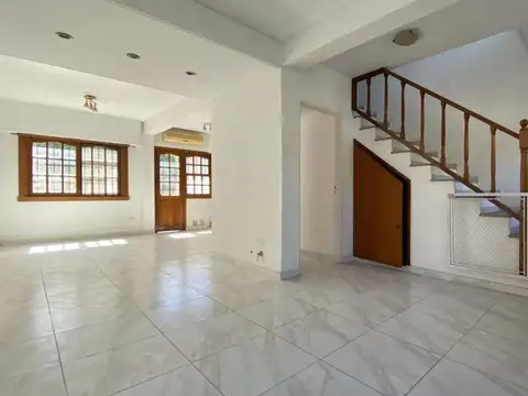 ALQUILER DUPLEX DE 3 AMB JARDIN COCHERA HAEDO