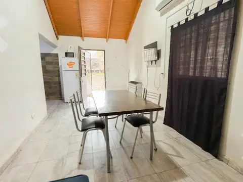 Casa 4 ambientes con 1 baño
