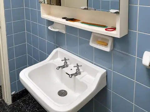 Casa 3 ambientes con 2 baños