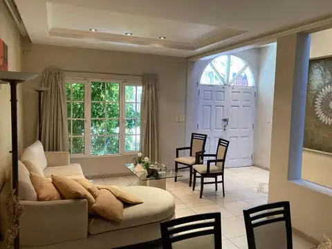 Casa 4 ambientes con 3 baños