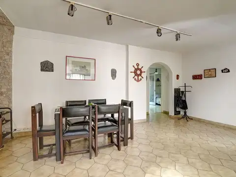 Depto Tipo Casa en Venta de 4 ambientes