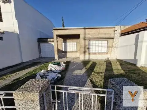 Casas en venta - 5 Dormitorios 2 Baños - 420Mts2 - Avellaneda 