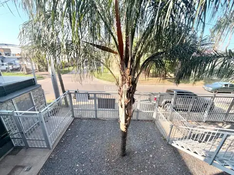 VENTA DEPARTAMENTO EN COMPLEJO CERRADO TRES AMBIENTES