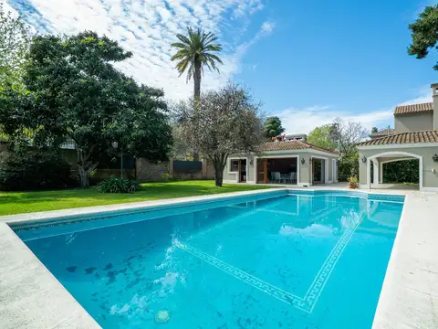 Almirante Betbeder  al 600