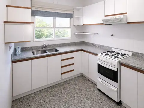 Departamento 5 ambientes con 2 baños