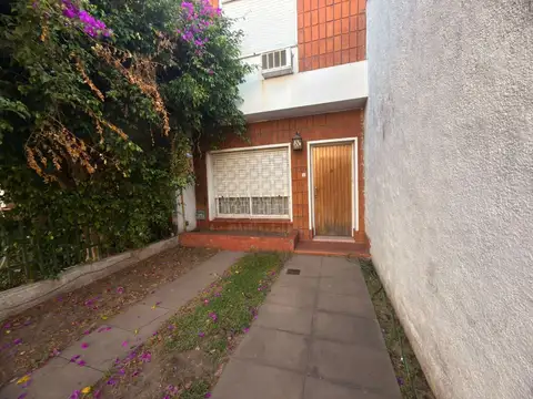 CASA EN VENTA 3 AMBIENTES VILLA SARMIENTO MORON