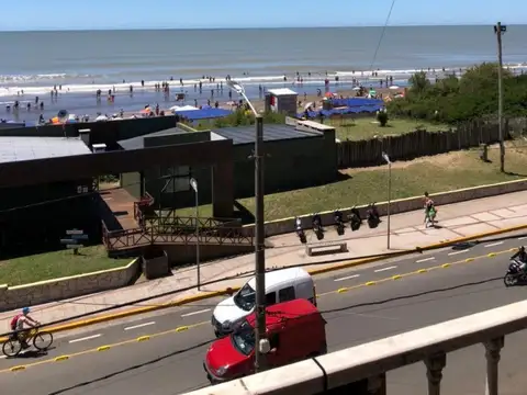 Departamento 4 ambientes con 3 baños