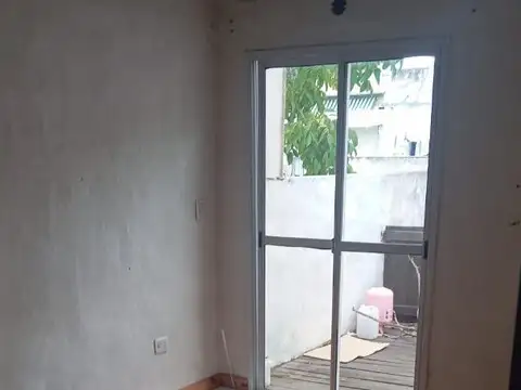 Depto Tipo Casa en Alquiler en Villa Ballester, $ 750.000