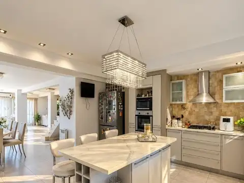 CASA EN VENTA EN SAN DIEGO 6 AMBIENTES