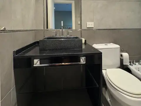 Casa 5 ambientes con 7 baños
