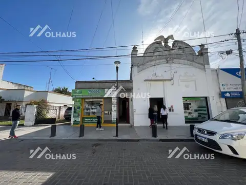 Avenida Rivadavia 900