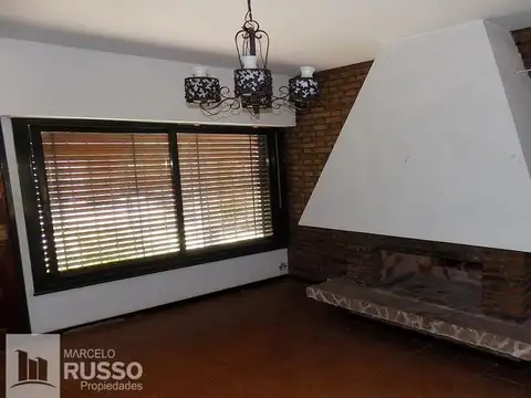 Casa 4 ambientes con 3 baños