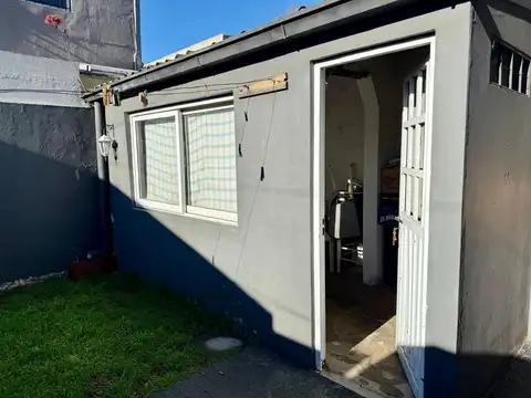 Depto Tipo Casa en Venta con 1 cocheras