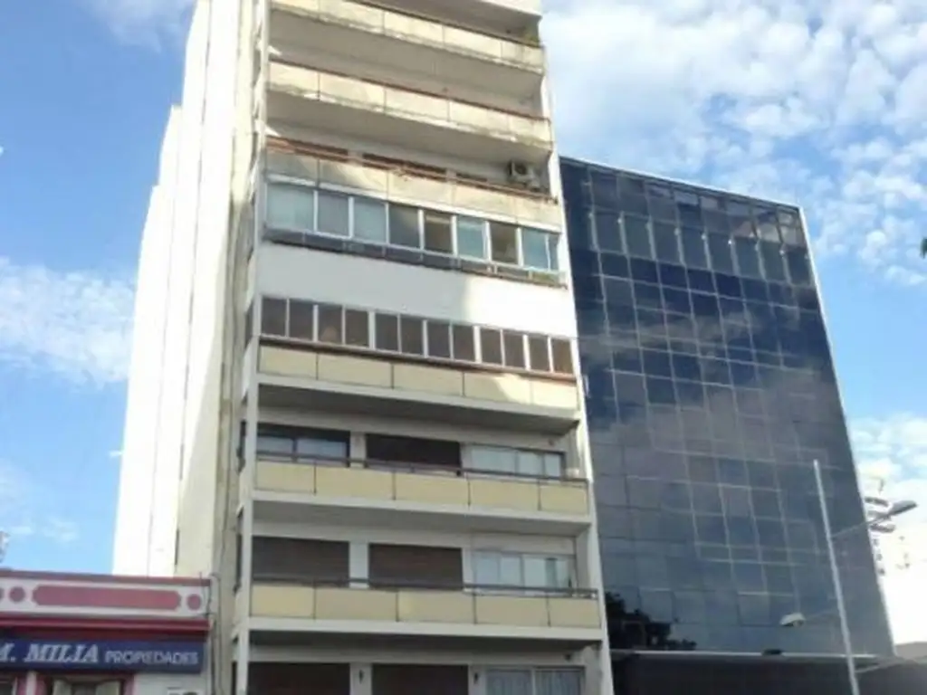 Avda. Presidente Peron , Piso 10